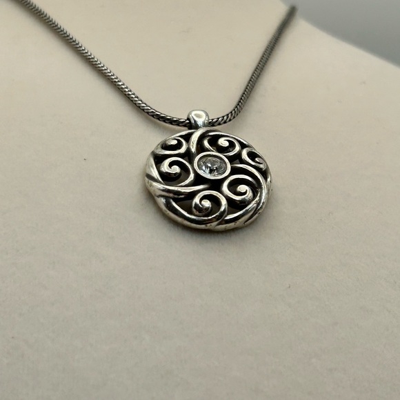 Brighton Round Scroll Necklace Single Swarovski Crystal Retired 17" & Cloth Bag - Picture 2 of 11